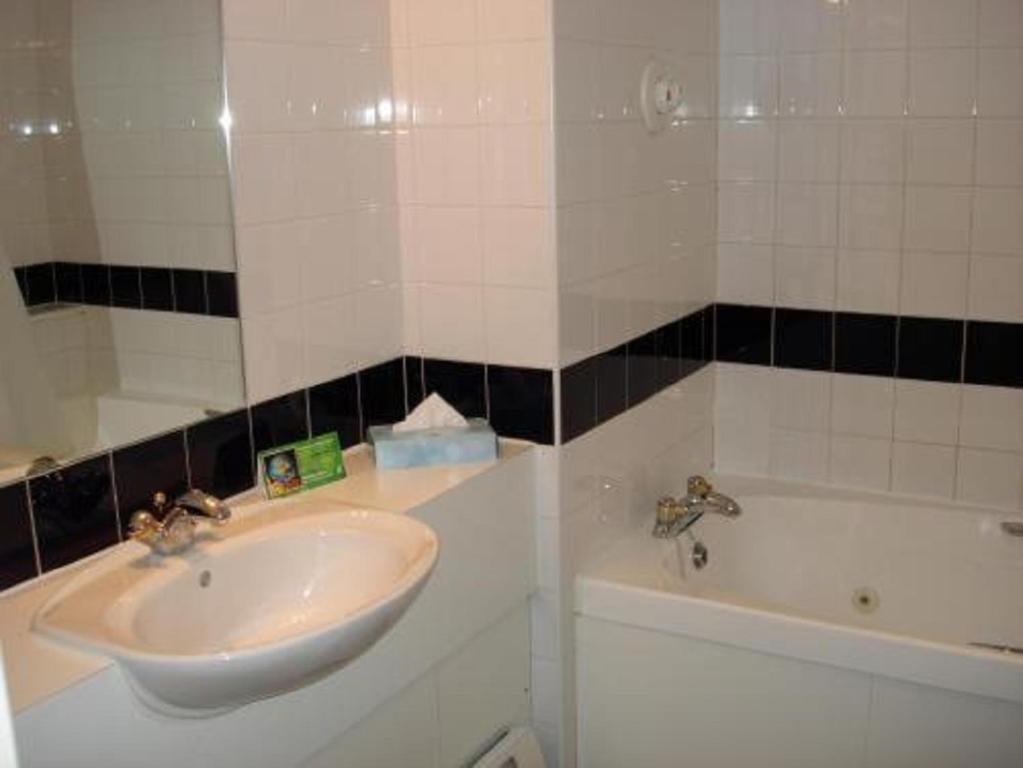 Sprowston Manor Hotel, Golf & Country Club - Resim 32