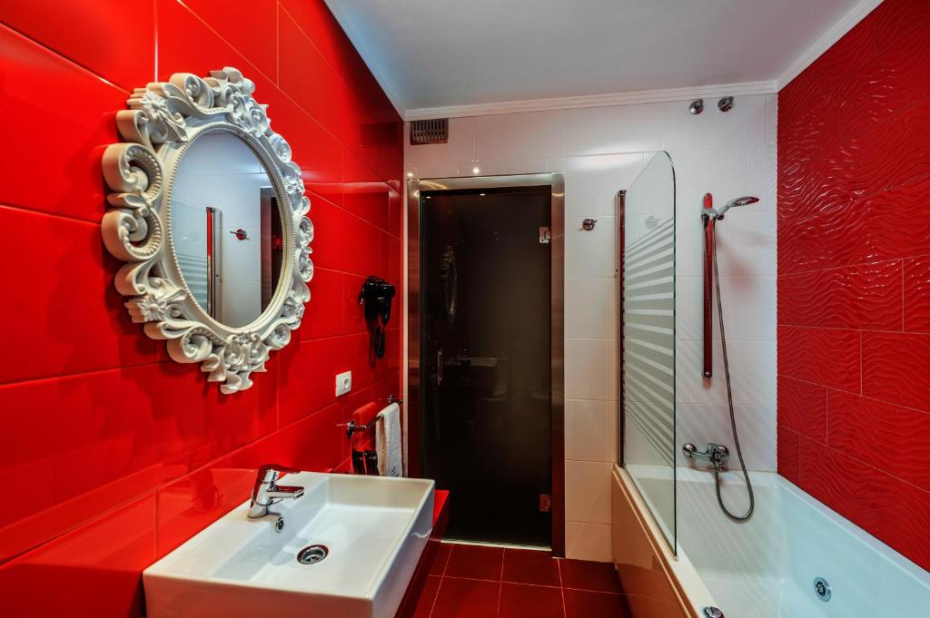A bathroom at Motel Venus La Coruña