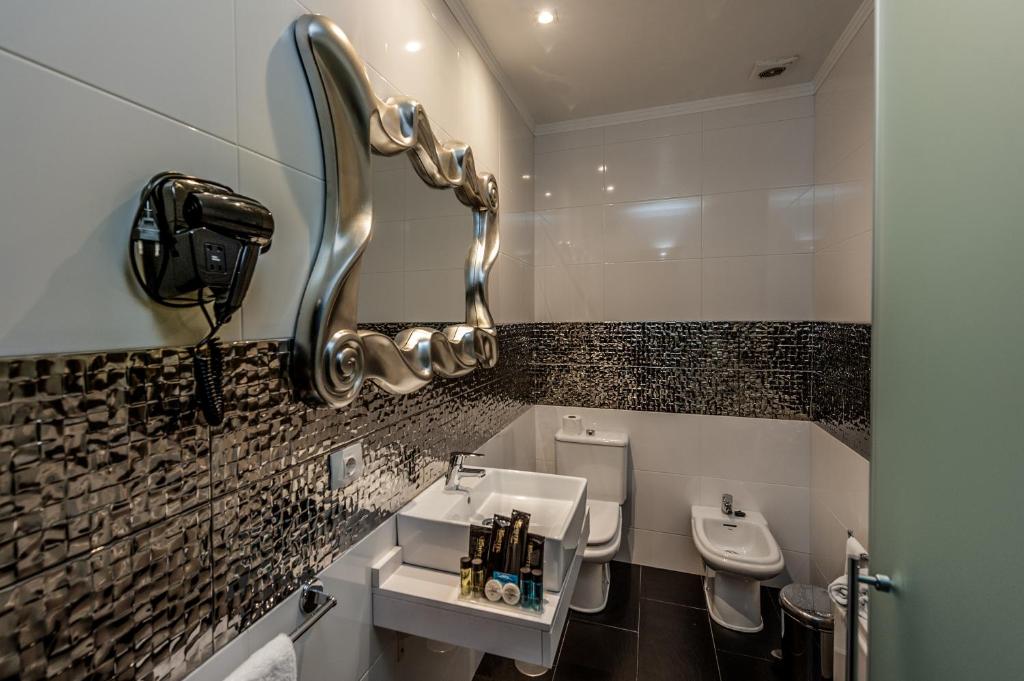 A bathroom at Motel Venus La Coruña