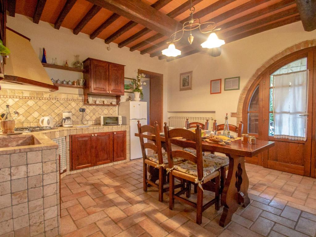 A kitchen or kitchenette at Holiday Home Capanna di Sopra by Interhome
