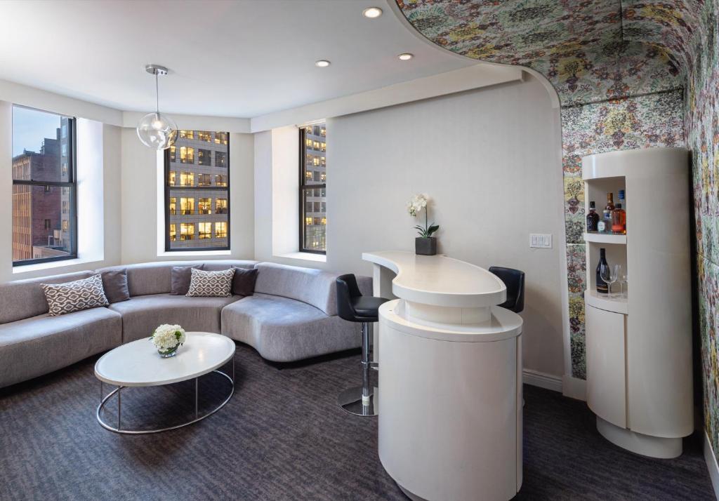 Dream Midtown, by Hyatt - 