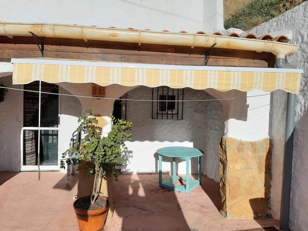 Casa cueva El Algarrobo, Guadix – Updated 2022 Prices