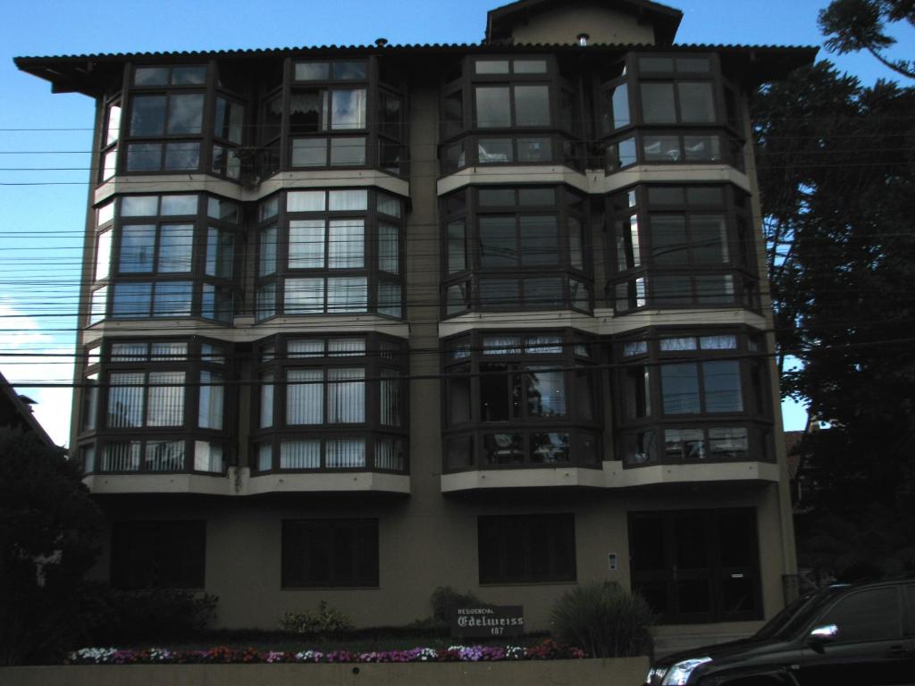 Apartamentos Edelweis  Apartamentos Edelweis