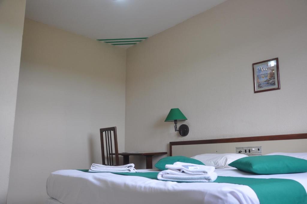  Optimum Plaza Hotel