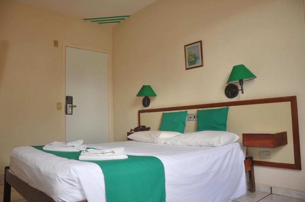  Optimum Plaza Hotel