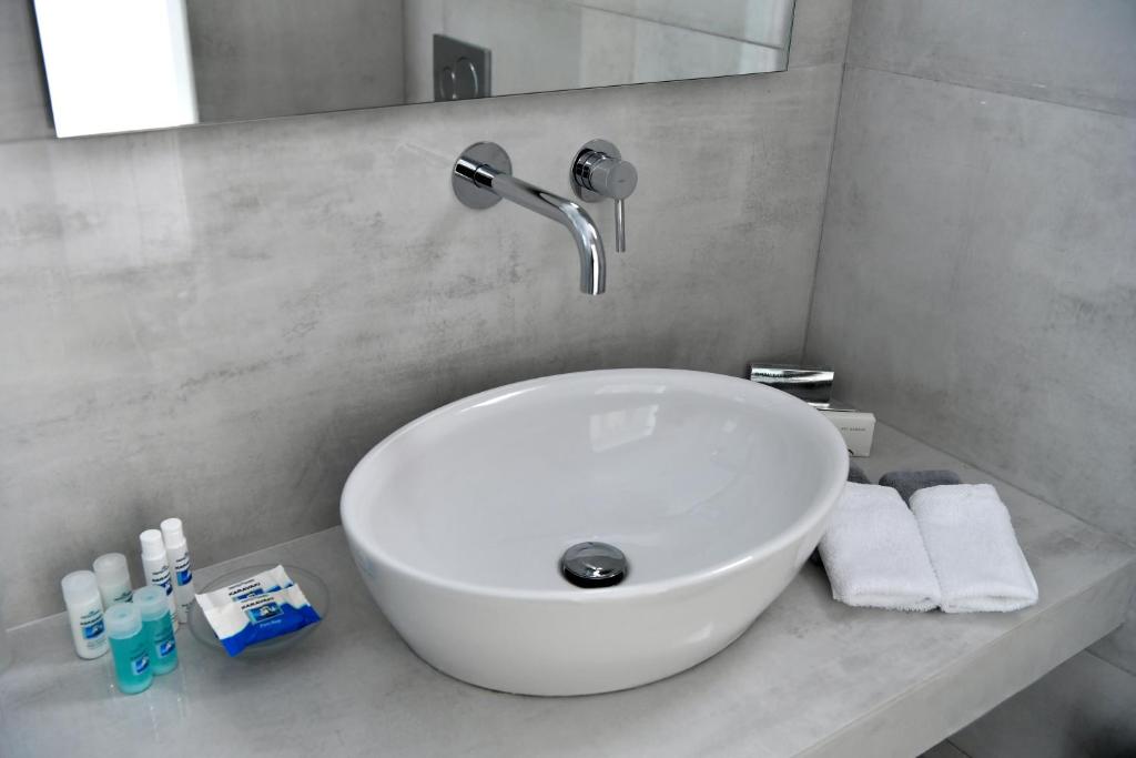 Kanale's Rooms & Suites - 4