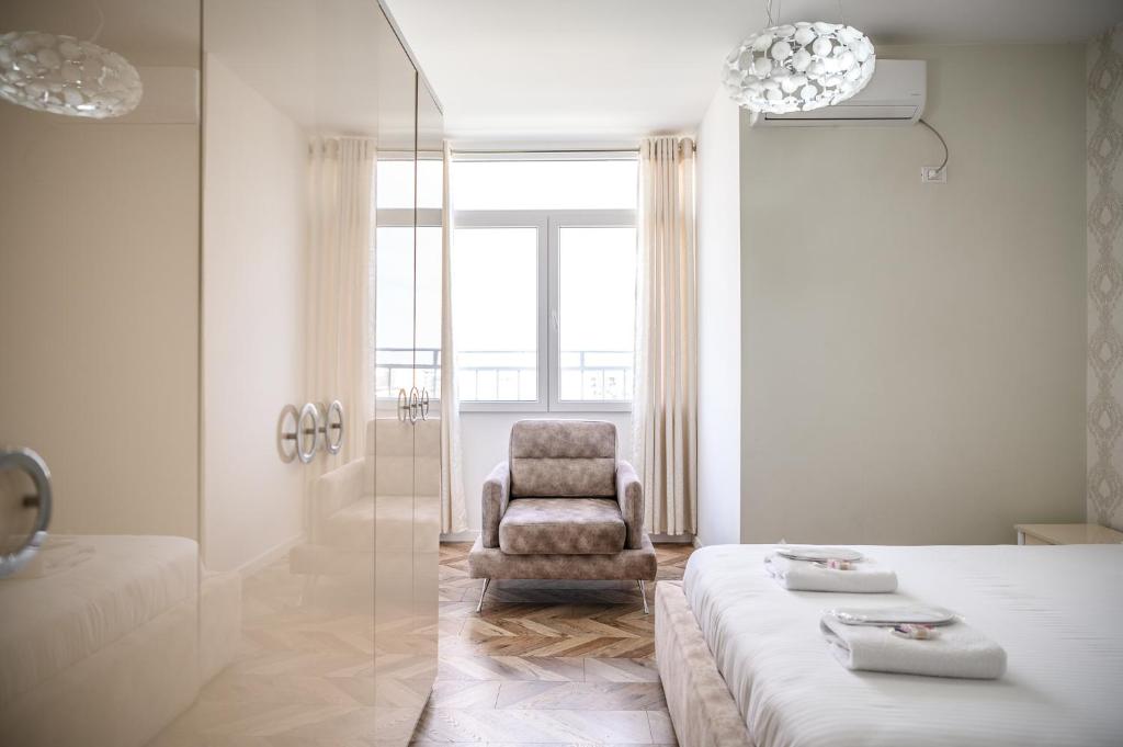 Miku Apartments-LUXURY City View at Wilson Square - Image 2
