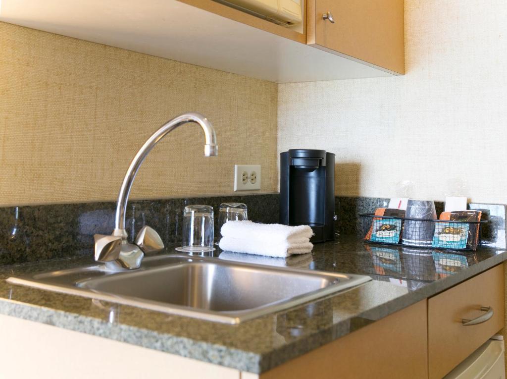 Waikiki Resort Hotel - Superior Studio
