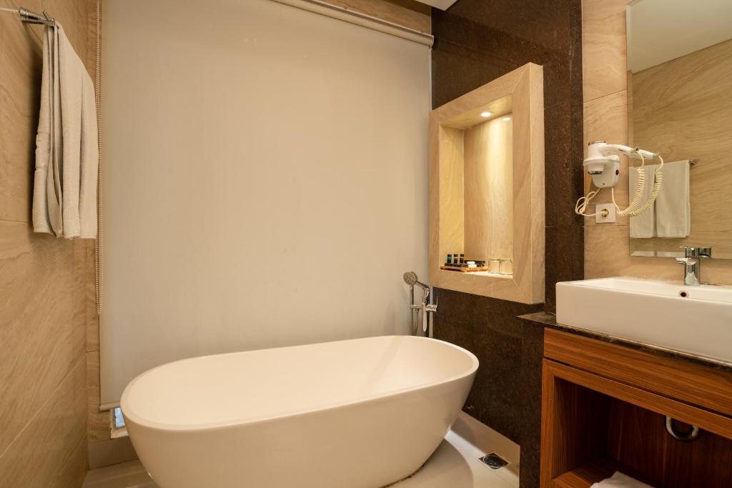Koupelna v ubytování Le Eminence Puncak Hotel Convention & Resort