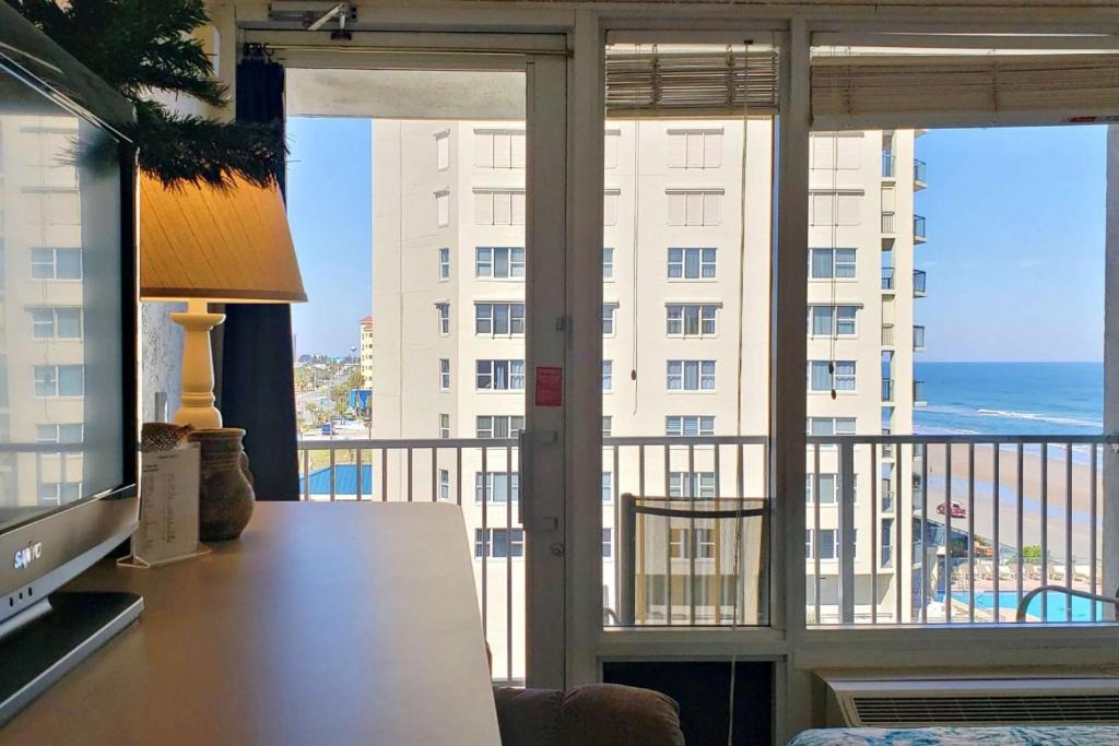 Pirates Cove Condo Unit 602, Daytona Beach Shores (aktualisierte