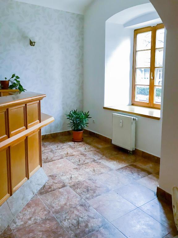 Golden Wood Apartments - 14