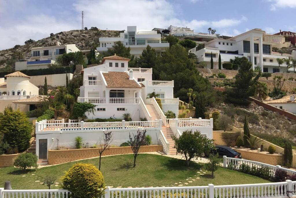 Imagen de la galería de Altea Hills Villa with Panoramic Views, en Altea