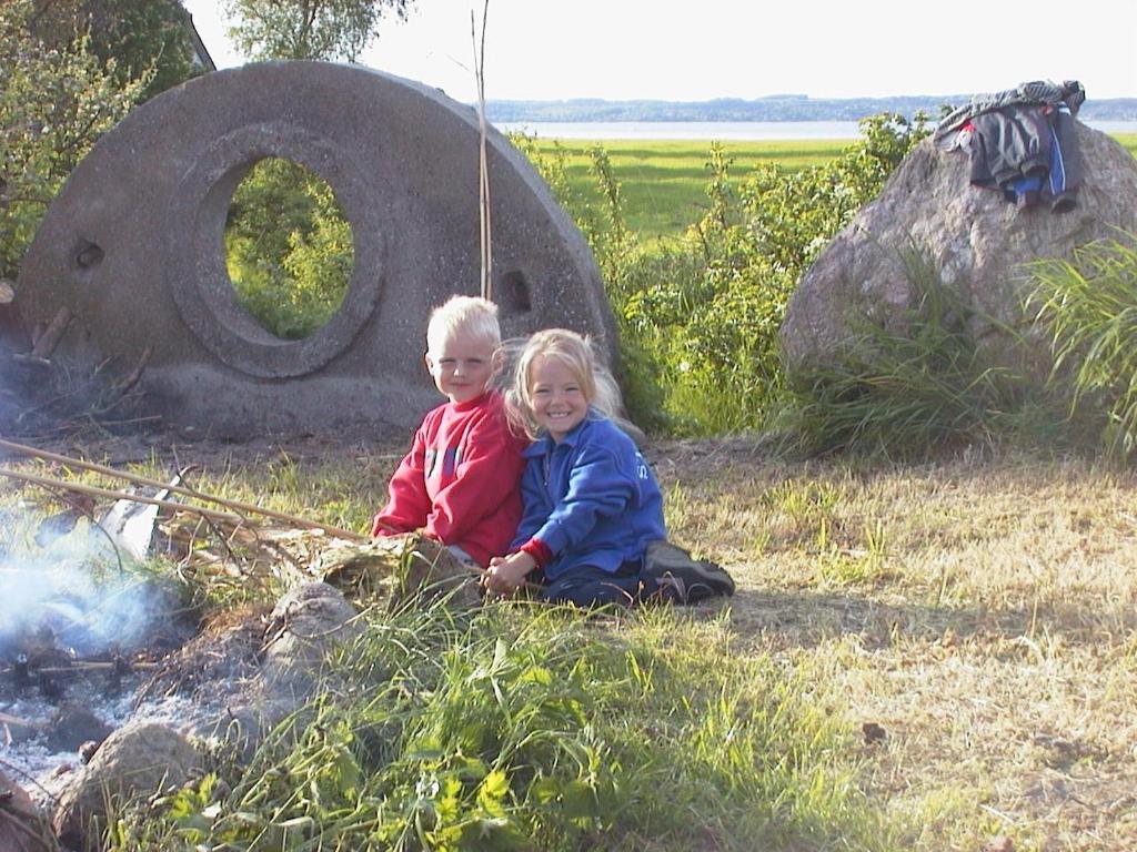 Děti v ubytování Stutteri Ahl near beach and town