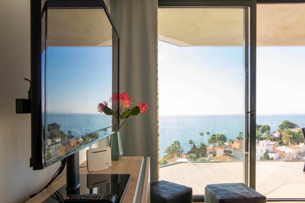 Modern sea front Reef, Alicante – Updated 2023 Prices