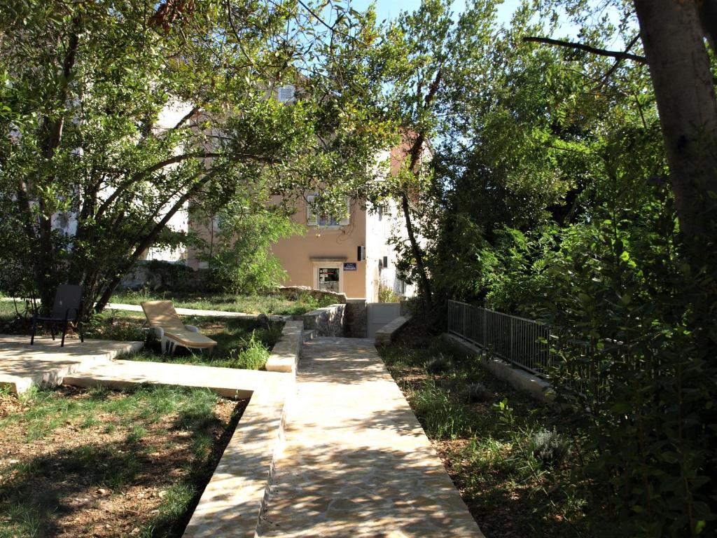 Zahrada ubytování Apartments Lada