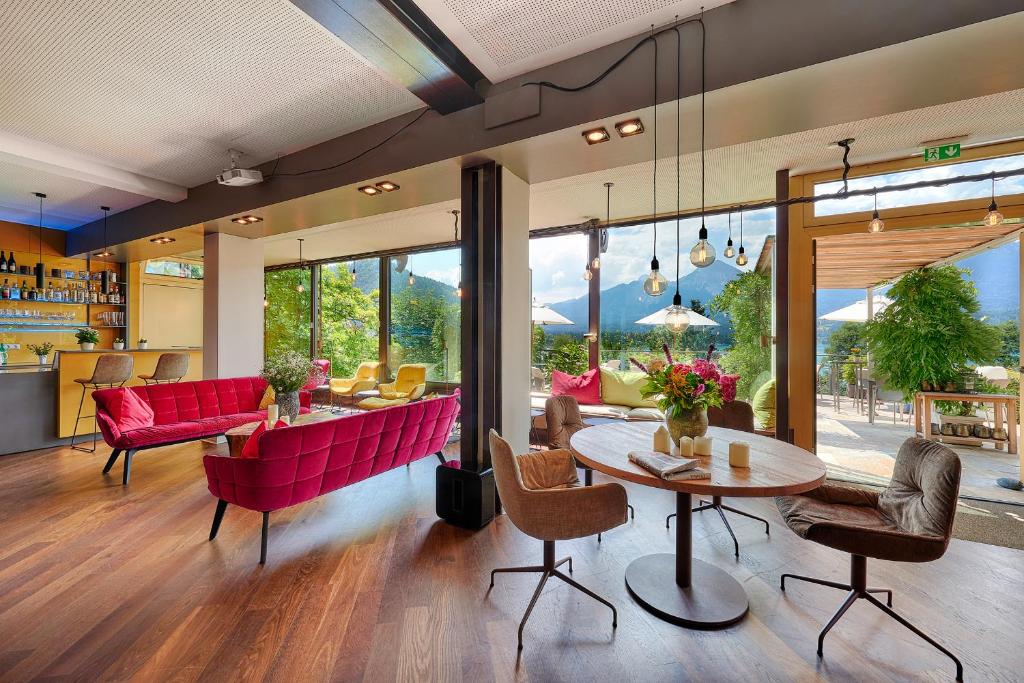Posezení v ubytování Kleines Hotel Kärnten