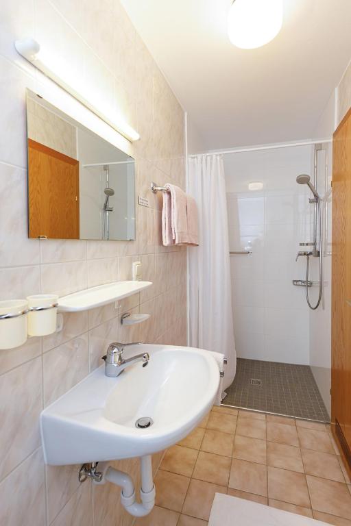 Koupelna v ubytování Haus Theresia