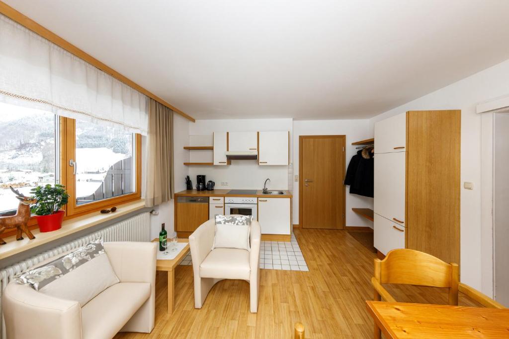 Kuchyň nebo kuchyňský kout v ubytování Haus Theresia