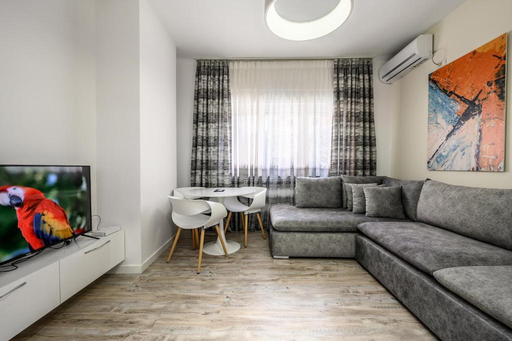 Miku Apartment-City Walk 1BD Stylish Apartment - Image 5