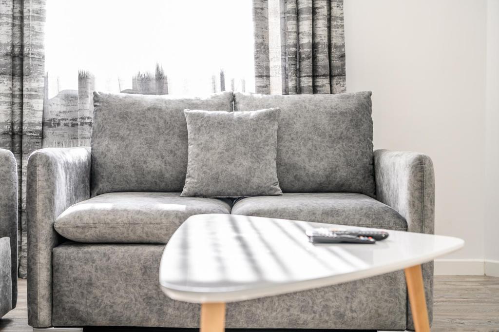 Miku Apartment-Modernly Designed Downtown Tirana - Image 11