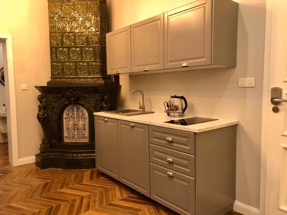 Apartmenty Mariacka 20 -Self Check-In 24h -Loud on the weekends - by Kanclerz Investment - Квартира с двумя спальнями