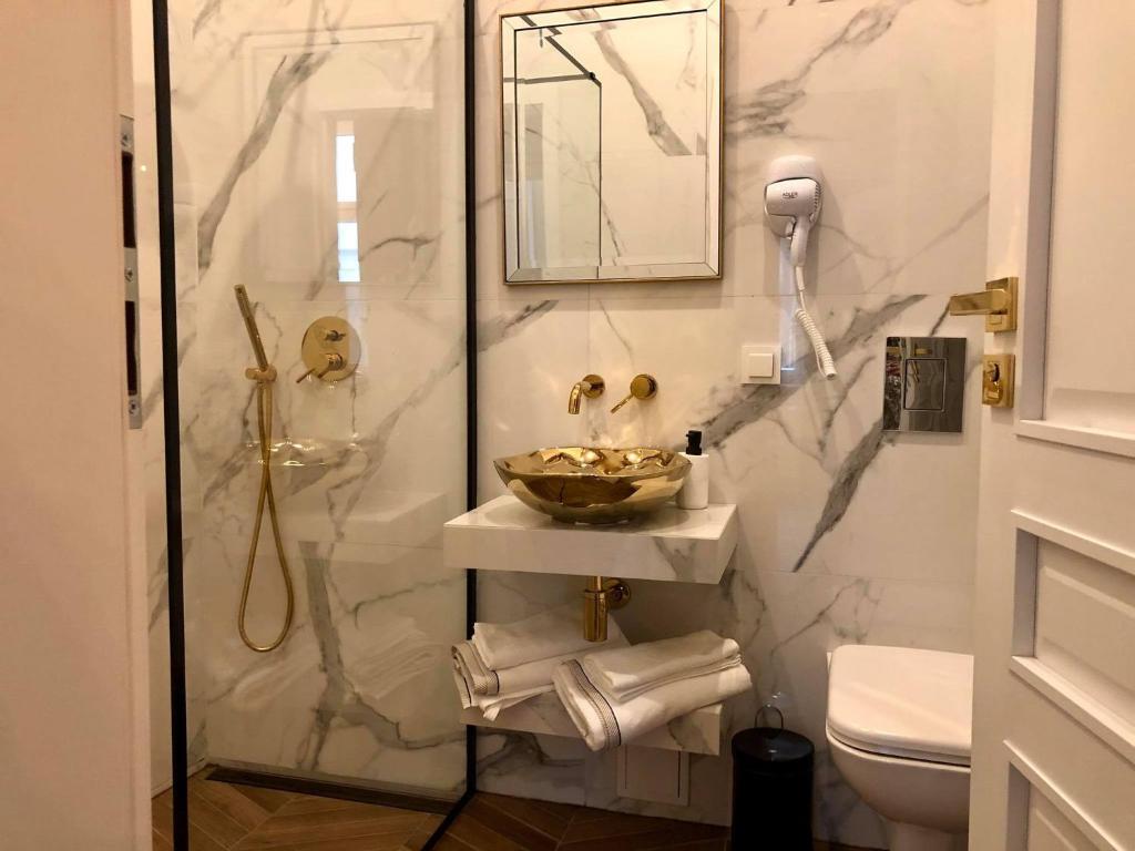 Apartmenty Mariacka 20 -Self Check-In 24h -Loud on the weekends - by Kanclerz Investment - Младший люкс