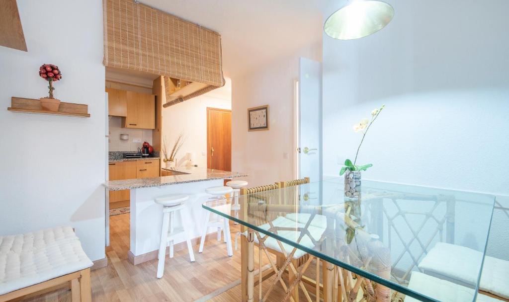 TarracoHomes, Beach Apartment with Terrace in Cambrils - Appartamento Con Due Camere Da Letto