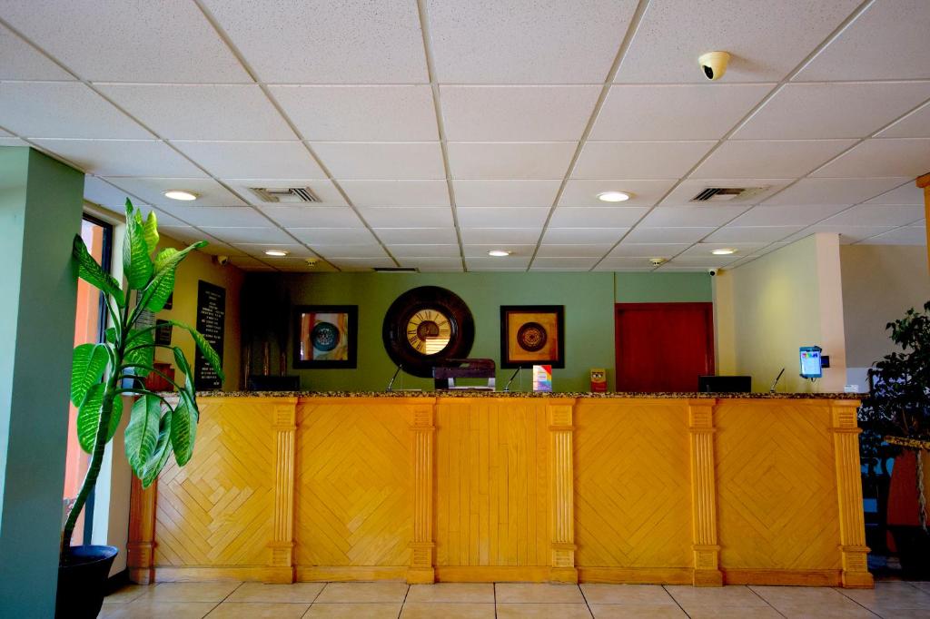 Hotel Consulado Inn photo