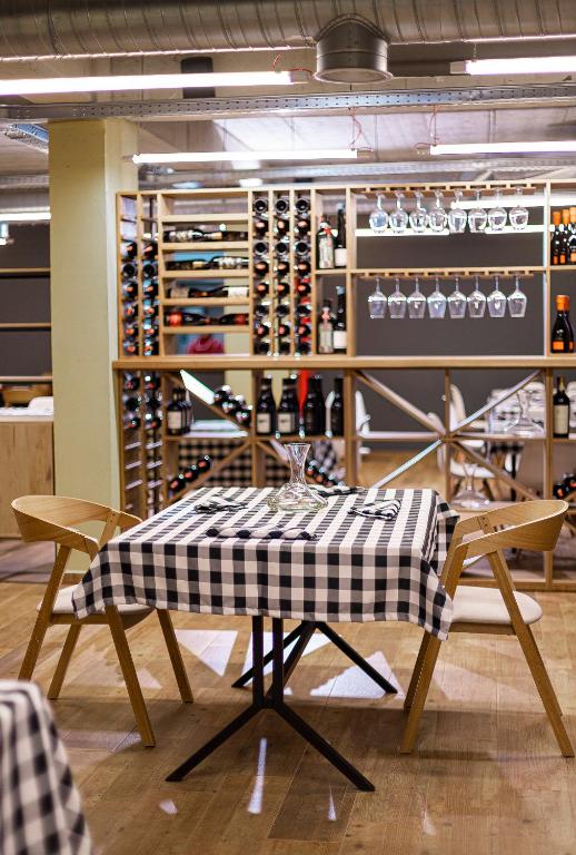 Nápoje v ubytování Olivar Hotel Tirana