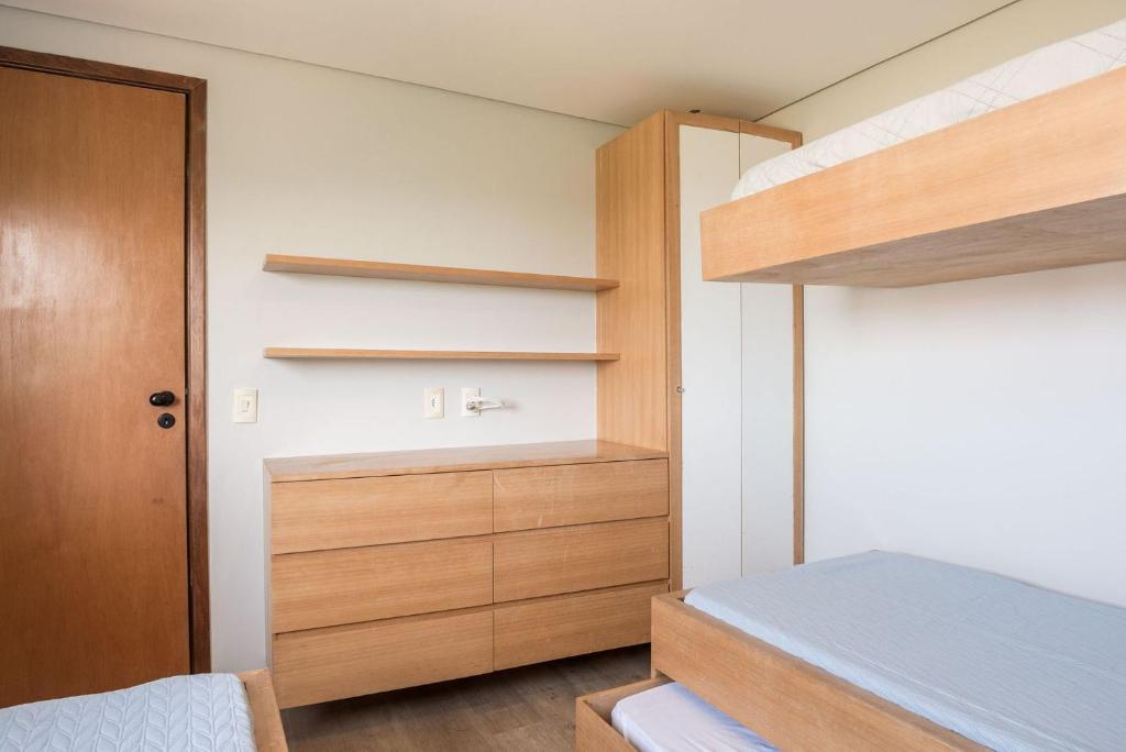  MRP301 Flat c/varanda 2 quartos praia Muro Alto