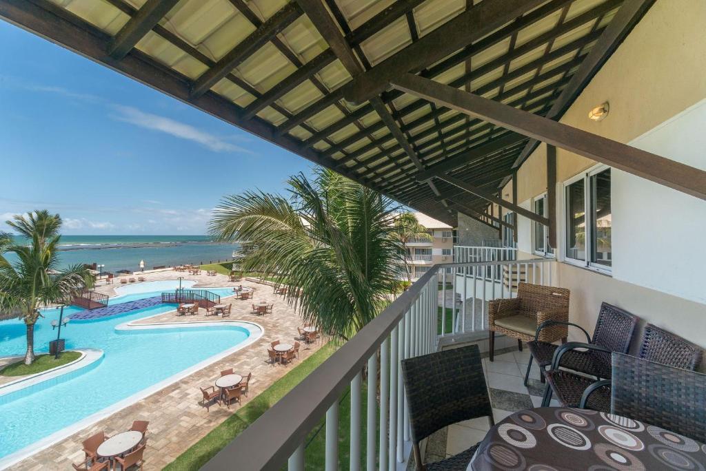  MRP301 Flat c/varanda 2 quartos praia Muro Alto