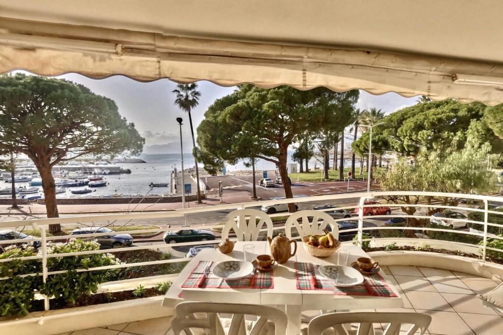 Apartment 2 bedroom Bijou Plage Cannes Croisette, Cannes – Updated 2021  Prices