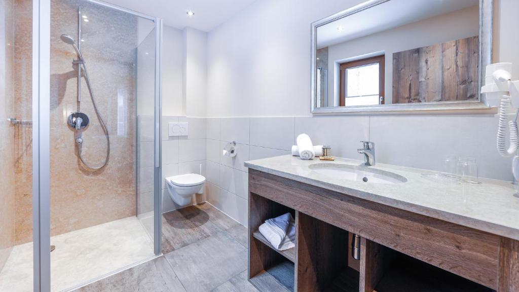 A bathroom at Panorama Appartements