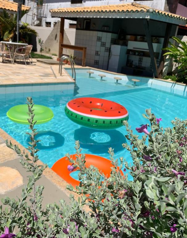  Casa 3 suítes e escritório reversível para quarto em Vilas do Atlântico - 250 m da praia e 6 km da capital