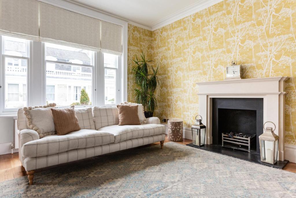 Stafford Terrace IV by onefinestay