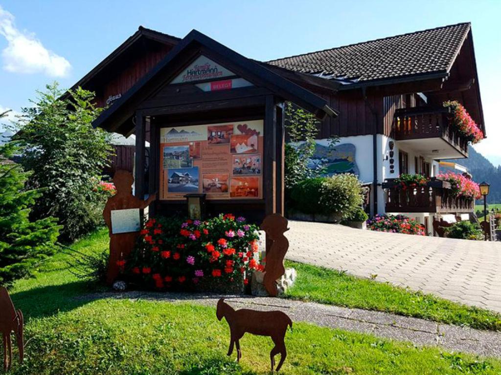 Fotografie z fotogalerie ubytování Ferienwohnung Hartmann v destinaci Obermaiselstein