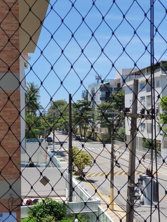  Lindo apartamento Enseada até 6 pessoas - 2 quartos - 200mt da praia