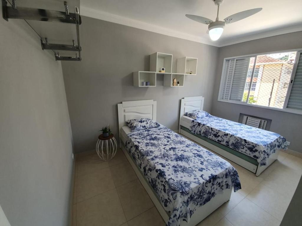  Lindo apartamento Enseada até 6 pessoas - 2 quartos - 200mt da praia