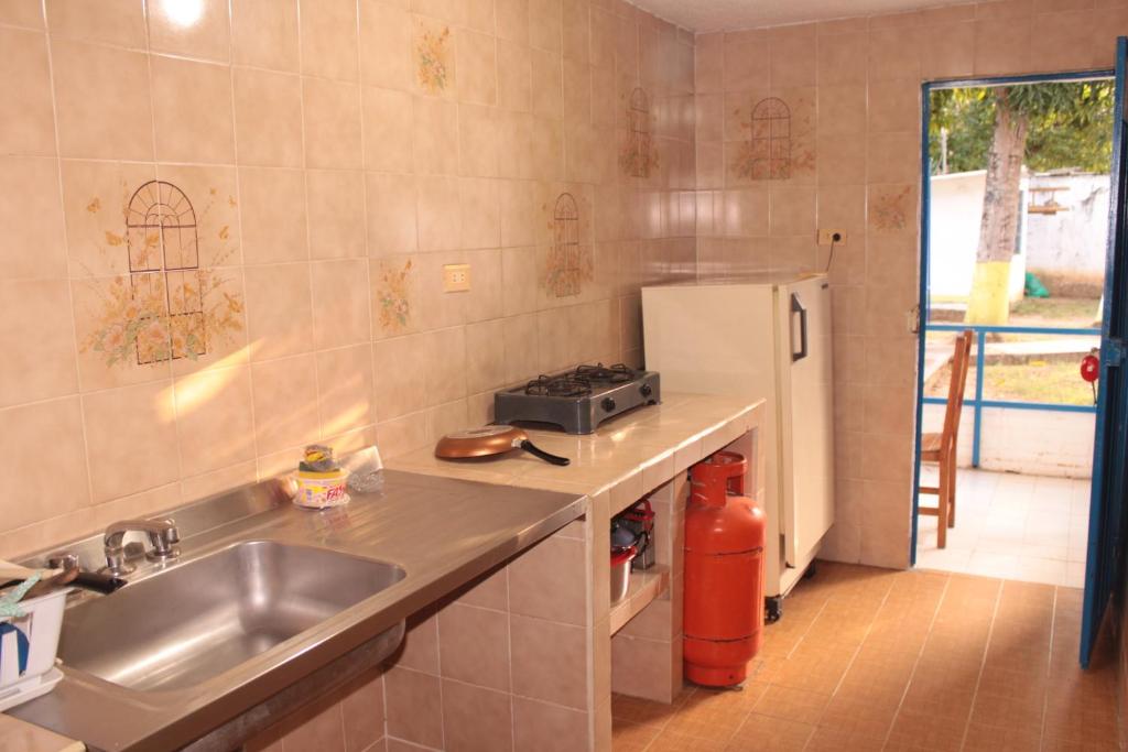 Kuchyň nebo kuchyňský kout v ubytování Villa Katherine