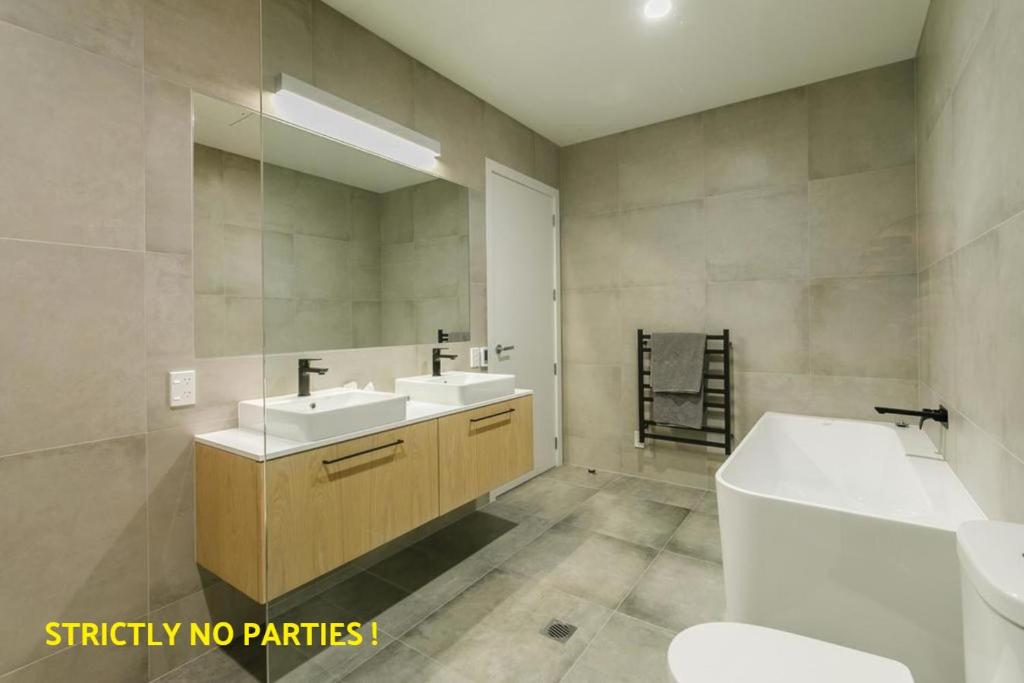 Acrossia Apartment Suites - Resim 10