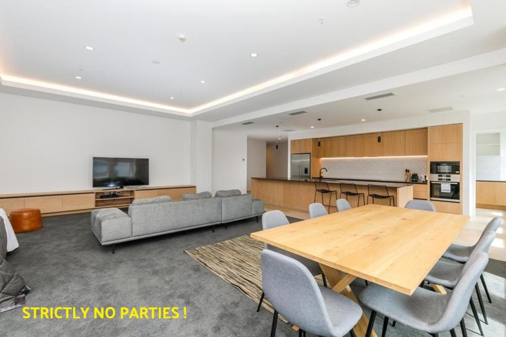 Acrossia Apartment Suites - Resim 23