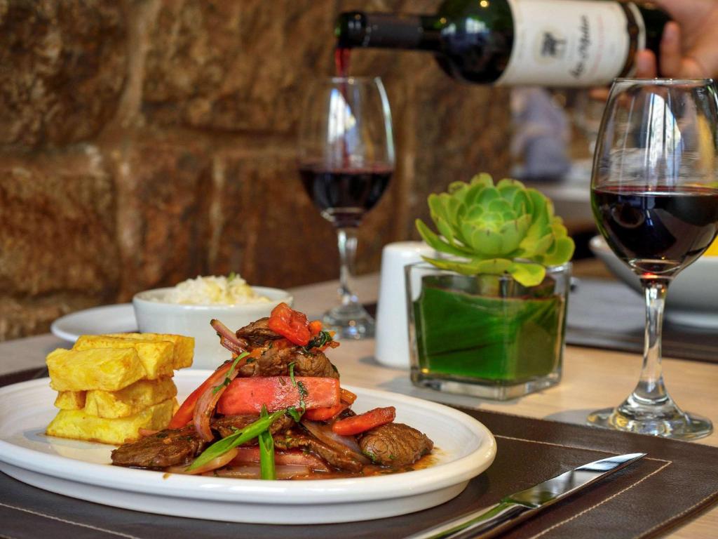 Ποτά στο Mercure Ariosto Lima
