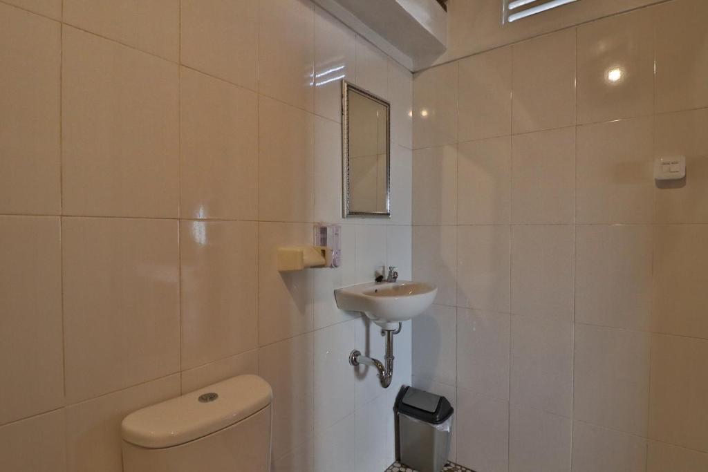 Sebuluh Sunset Hill - 13