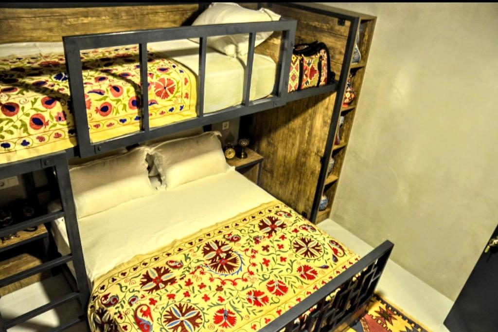 Giường trong phòng chung tại Ephesus Hostel