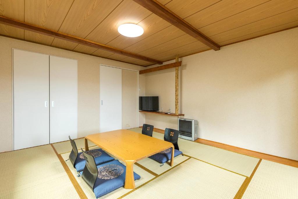 Uma televisão e/ou sistema de entretenimento em Chojuyu Hakone