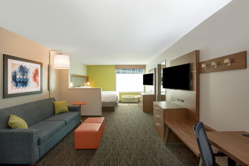 Holiday Inn Express Hotel & Suites Columbus by IHG - Suite Mit Kingsize-Bett Und Schlafsofa