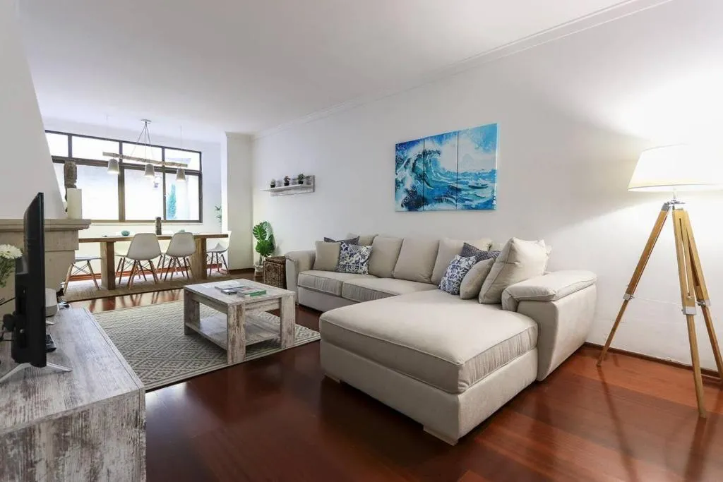 Stylish Apartment with Private Terrace and Garage, Amadora, Portugal