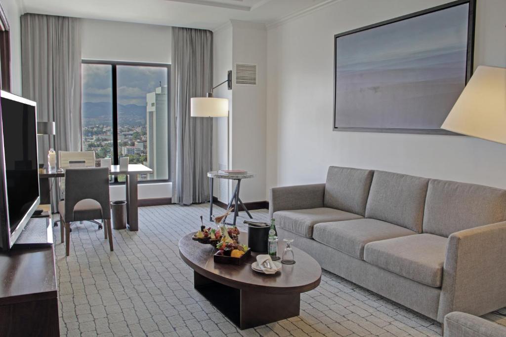 Hotel Real Intercontinental Guatemala, an IHG Hotel - One-Bedroom King Suite With City View - High Floor