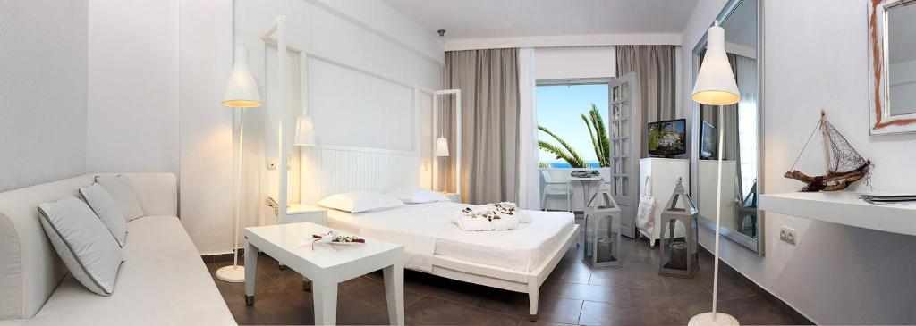 Posteľ alebo postele v izbe v ubytovaní White Suites Resort