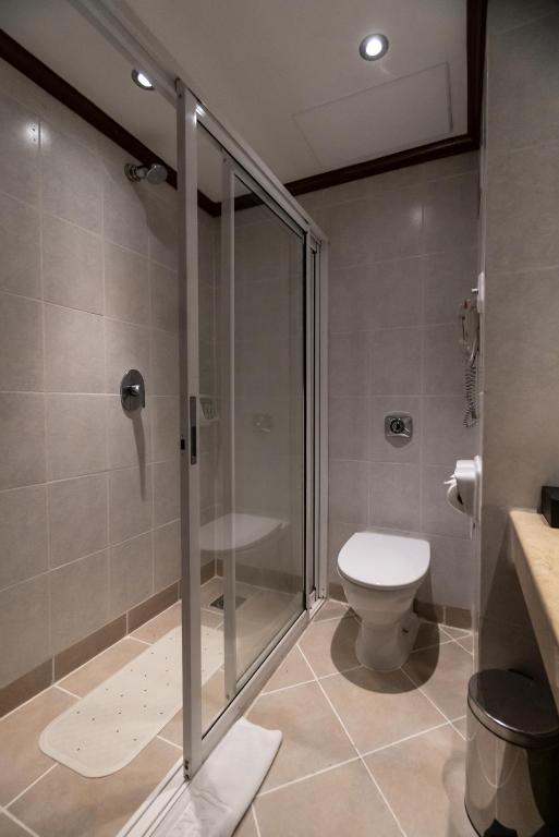 Koupelna v ubytování Sarova Panafric Hotel